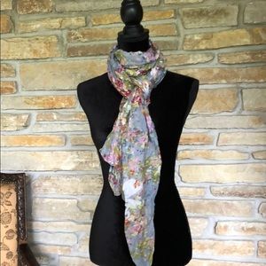 Beautiful Lightweight Scarf